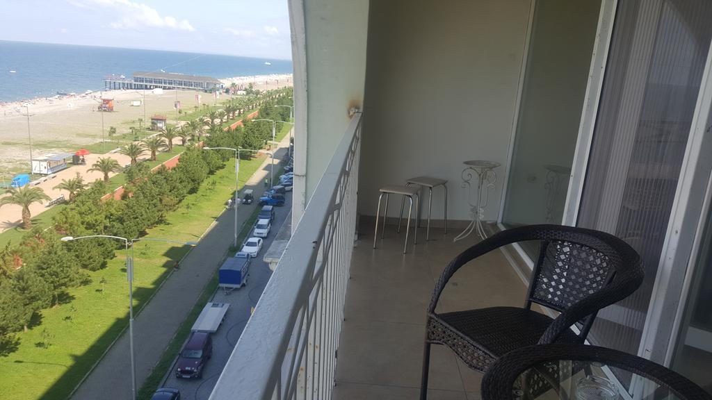 Apartment Magnolia Seaside Batumi Luaran gambar